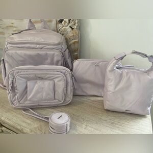 Caraa baby Diaper bag bundle and accessories Value of 850$